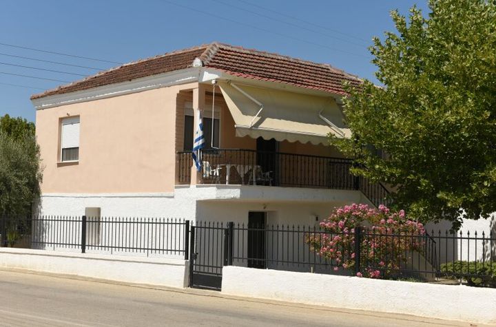 Casă 2 nivele, 126 mp, teren 317 mp, Agia Paraskevi anunturi imobiliare Grecia