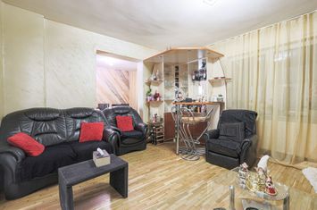 Casă cu teren generos și autorizatie pentru investiție in Parneava anunturi imobiliare Arad
