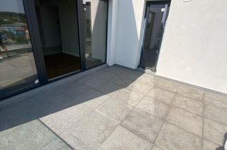 Apartament 3 camere de vânzare Bucuresti - Petricani