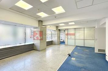 SPATIU COMERCIAL 370 MP | VIZIBILITATE PREMIUM | VITRINA 15 ML anunturi imobiliare Brasov