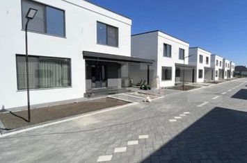 Vilă - 4 camere de vanzare FRATAUTII VECHI - Suceava anunturi imobiliare Suceava