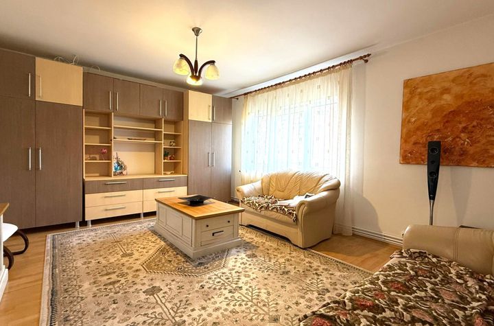 Apartament 4 camere de inchiriat CLUJ-NAPOCA - Cluj anunturi imobiliare Cluj