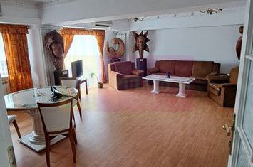 Apartament pe bd Decebal, stradal, anunturi imobiliare Bucuresti