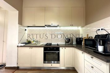 Casa Cocheta la Curte Comună, 62mp, Zona Gării anunturi imobiliare Bihor