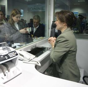 Bancile nu vor relansa creditarea, desi dobânzile vor continua sa scada