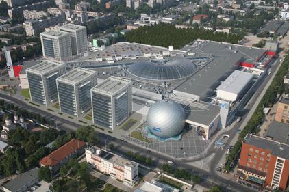 România ia faţa Ungariei şi Cehiei la mall-uri