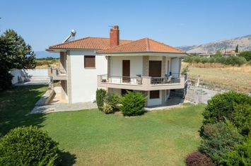 Casă individuală 120 mp pe teren 2500 mp — Xiropotamos anunturi imobiliare Grecia
