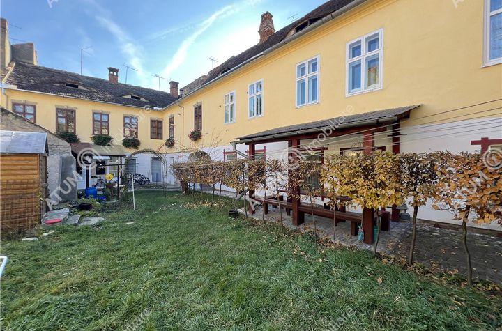 Apartament 3 camere de vanzare CENTRUL ISTORIC - Sibiu anunturi imobiliare Sibiu