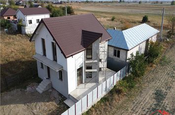 Casă - 4 camere de vanzare EXTERIOR EST - Vrancea anunturi imobiliare Vrancea