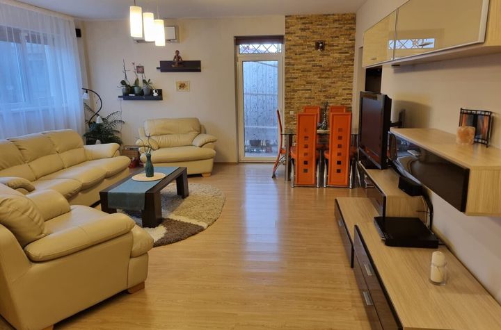 Apartament 3 cam 94 mp et intermediar, parcare subterana - Buna Ziua anunturi imobiliare Cluj