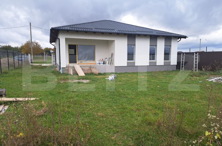 Casă - 4 camere de vanzare TARLUNGENI - Brasov anunturi imobiliare Brasov