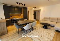 790 €, Apartament 3 camere