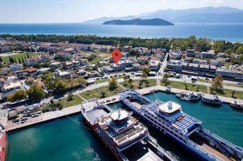 Clădire cu 2 apartamente și magazin în Keramoti anunturi imobiliare Grecia