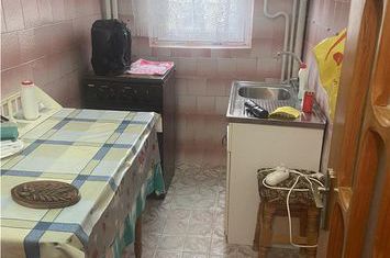 Apartament 3 camere de vanzare SUD - Vrancea anunturi imobiliare Vrancea