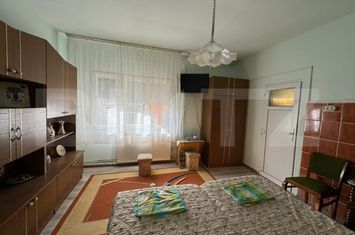 Vilă - 6 camere de vanzare SOIMUS - Hunedoara anunturi imobiliare Hunedoara