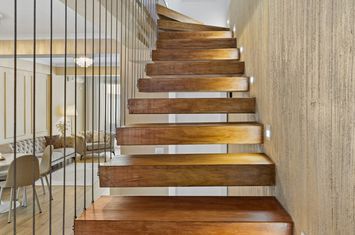 Vilă - 9 camere de vanzare DELFINARIU - Constanta anunturi imobiliare Constanta