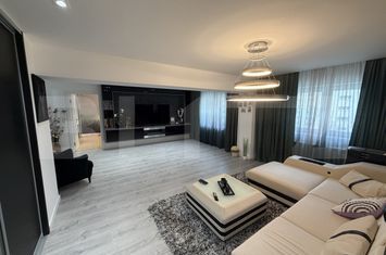 Apartament 4 camere de vanzare ZALAU - Salaj anunturi imobiliare Salaj