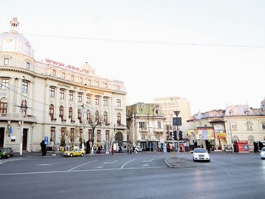 ASE cumpără cu 3,8 mil. euro o clădire istorică în Piaţa Romană