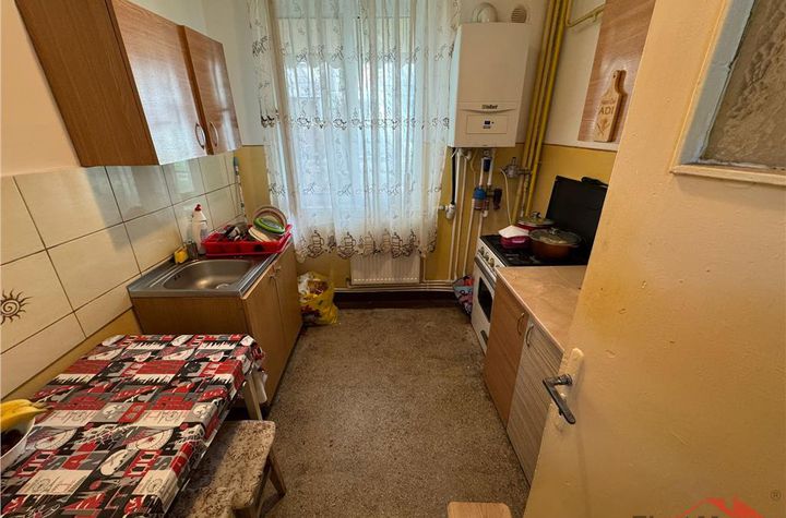 Apartament 2 camere de vanzare GARA - Vrancea anunturi imobiliare Vrancea
