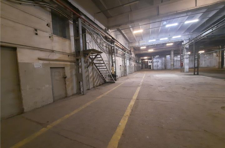 Spațiu industrial de inchiriat EST - Brasov anunturi imobiliare Brasov
