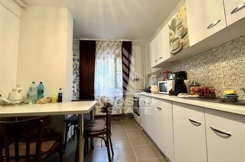 Apartament cu 3 camere decomandat zona Soarelui anunturi imobiliare Timis