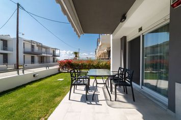 Paralia Ofriniou — apartament 33,45 mp la 80 m de mare anunturi imobiliare Grecia