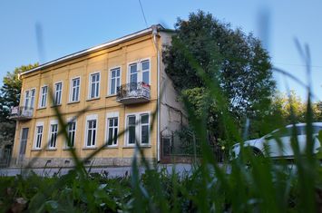 VÂNZARE - SPAȚIU COMERCIAL, CLĂDIRE INTERBELICĂ, CENTRU SIRET anunturi imobiliare Suceava
