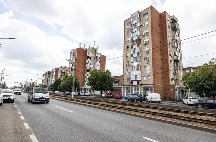 Ap. decomandat cu 3 camere, spațios și luminos, Micalaca, Zona 100 anunturi imobiliare Arad