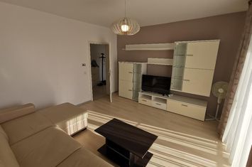 Apartament 2 camere de inchiriat AVANTGARDEN - Brasov anunturi imobiliare Brasov