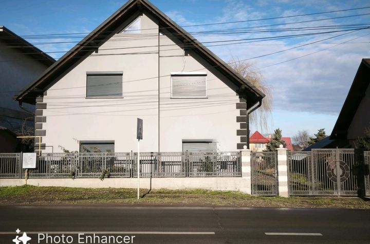 Vilă - 8 camere de vanzare RADAUTI - Suceava anunturi imobiliare Suceava