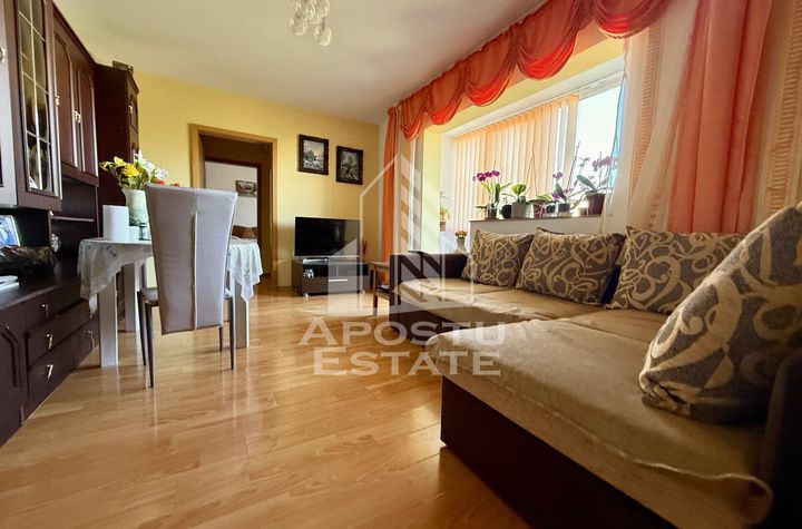 Apartament cu camere, etajul 3, centrala proprie, zona Girocului anunturi imobiliare Timis