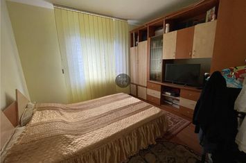Apartament 3 camere de vanzare METALURGIE - Iasi anunturi imobiliare Iasi
