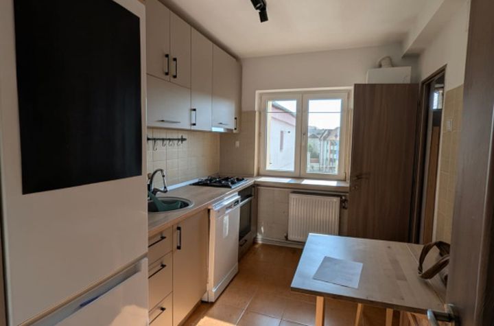 Apartament 4 camere de inchiriat STRAND - Sibiu anunturi imobiliare Sibiu