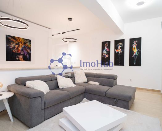 Apartament 3 camere Palat, 220 mp