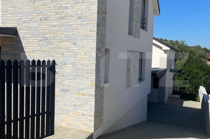 Casă - 4 camere de vanzare DEZMIR - Cluj anunturi imobiliare Cluj