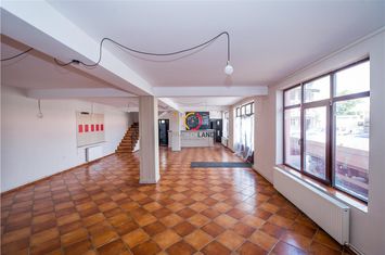 Spațiu comercial de vanzare EXTERIOR EST - Brasov anunturi imobiliare Brasov