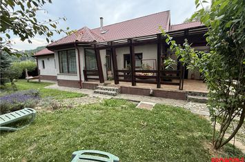 Casă - 5 camere de vanzare CENTRAL - Bacau anunturi imobiliare Bacau