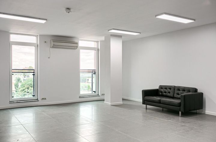 De închiriat Birou de Lux, Zona Centrlă, la Preț Promoțional anunturi imobiliare Arad