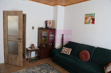 Apartament cu 4 camere de vanzare in Busteni anunturi imobiliare Prahova