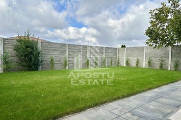 Jumatate de duplex despartit prin camera tehnica, Dumbravita anunturi imobiliare Timis