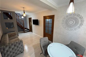 Apartament 3 camere de vanzare CENTRAL - Vrancea anunturi imobiliare Vrancea