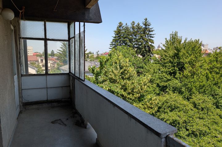 Apartament 4 camere de vanzare ULTRACENTRAL - Bacau anunturi imobiliare Bacau