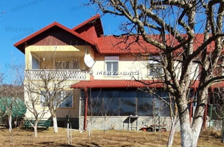 Casă - 8 camere de vanzare CORNU - Prahova anunturi imobiliare Prahova