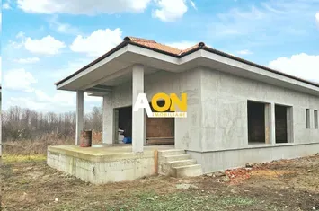 Casa nouă 123 mp utili, semifinisată, 535 mp teren, pod mansardabil anunturi imobiliare Alba