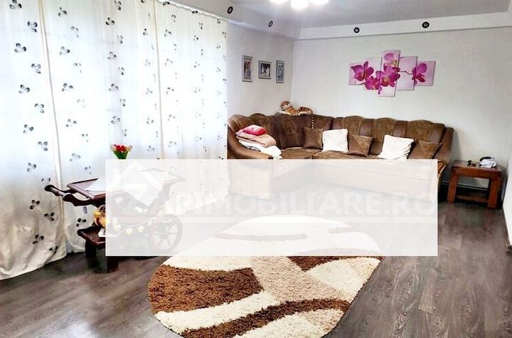 Casa Nazna 4 camere - 210 mp construiti anunturi imobiliare Mures