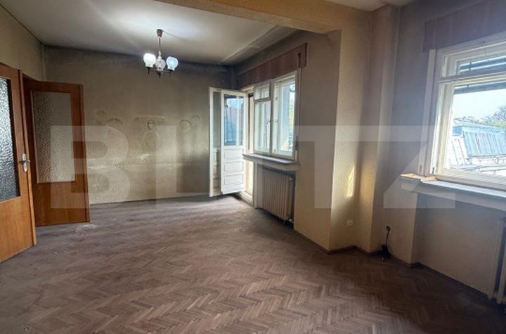 Apartament 4 camere de vanzare DEMOCRATIEI - Prahova anunturi imobiliare Prahova