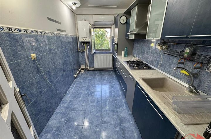 Apartament 3 camere de vanzare CENTRAL - Vrancea anunturi imobiliare Vrancea
