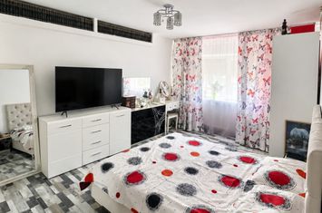 Apartament 2 camere de vanzare BRAZDA LUI NOVAC - Dolj anunturi imobiliare Dolj