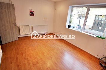 Casă / Spatiu birouri 10 camere , 222 mp utili,zona Central anunturi imobiliare Mures