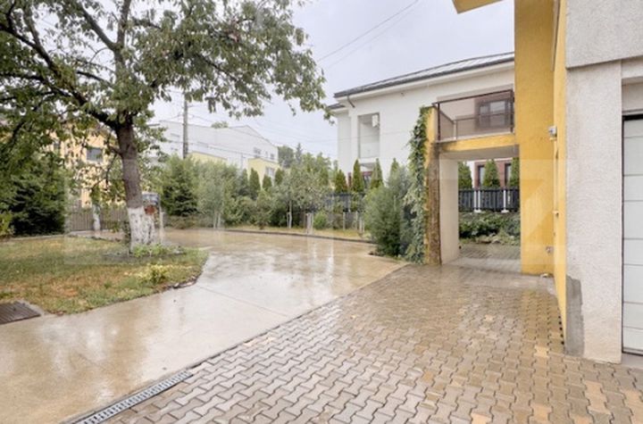 Vilă - 9 camere de vanzare CLUJ-NAPOCA - Cluj anunturi imobiliare Cluj